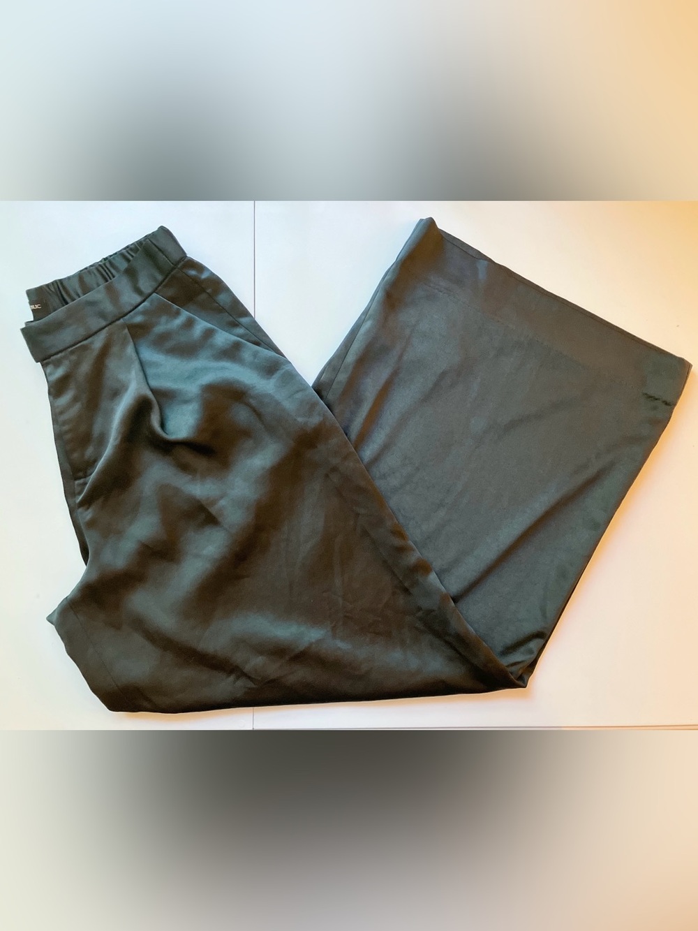 Banana Republic Black Wide-Leg High-Rise Satin Silky Trouser Pants Size 4 - Picture 10 of 10